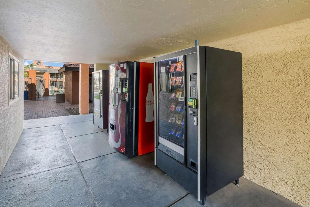 Quality Inn & Suites Goodyear - Phoenix West Extérieur photo