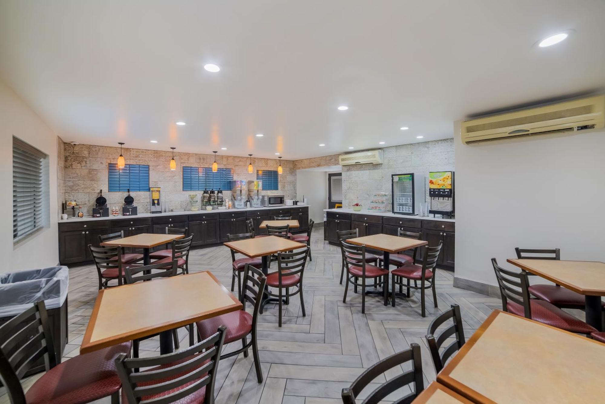 Quality Inn & Suites Goodyear - Phoenix West Extérieur photo