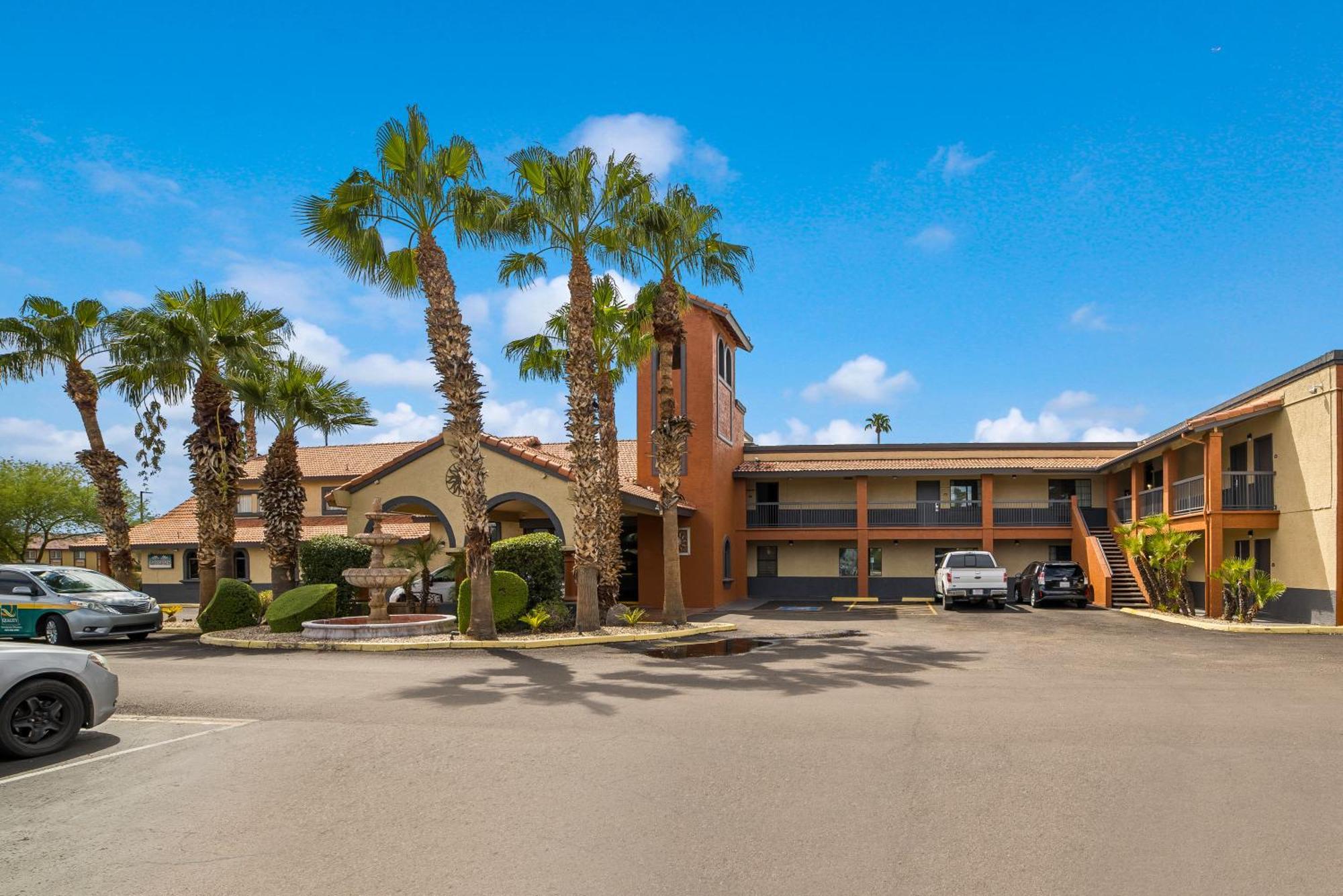 Quality Inn & Suites Goodyear - Phoenix West Extérieur photo