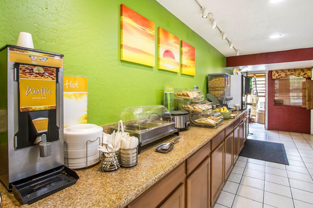 Quality Inn & Suites Goodyear - Phoenix West Extérieur photo