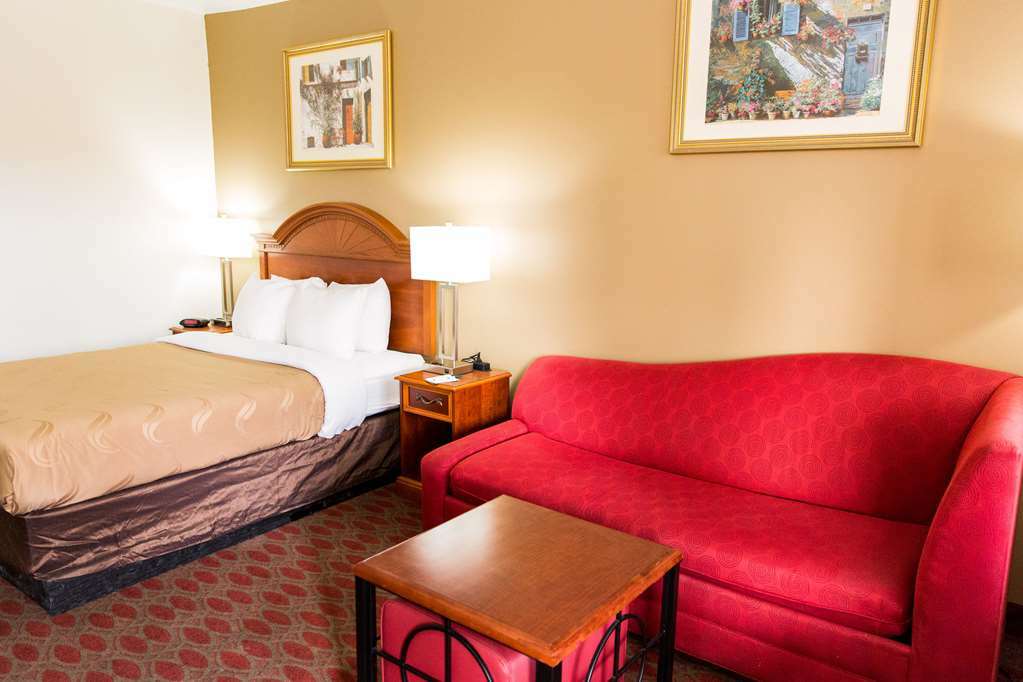 Quality Inn & Suites Goodyear - Phoenix West Chambre photo